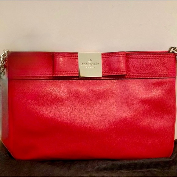 🔺Kate Spade Leather Bag
🔺Mint condition, barely used
🔺Cherry red w/gold hardware - Picture 5 of 7